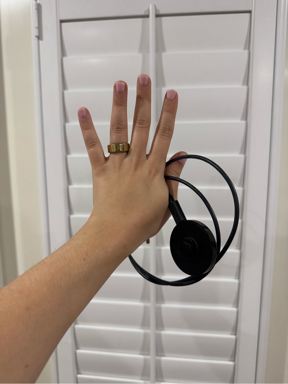 Oura Ring Gen 3 Horizon Gold Size 6 and Charger